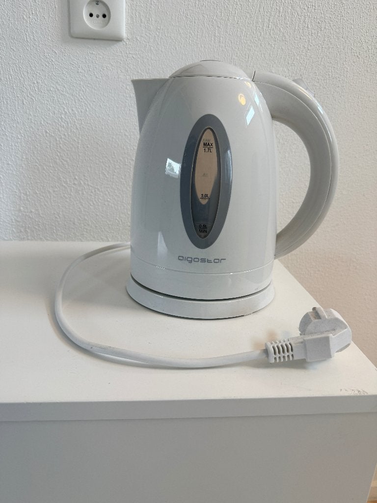 Waterkoker 1,7L, 1 tot 2 liter, Ophalen, Zo goed als nieuw