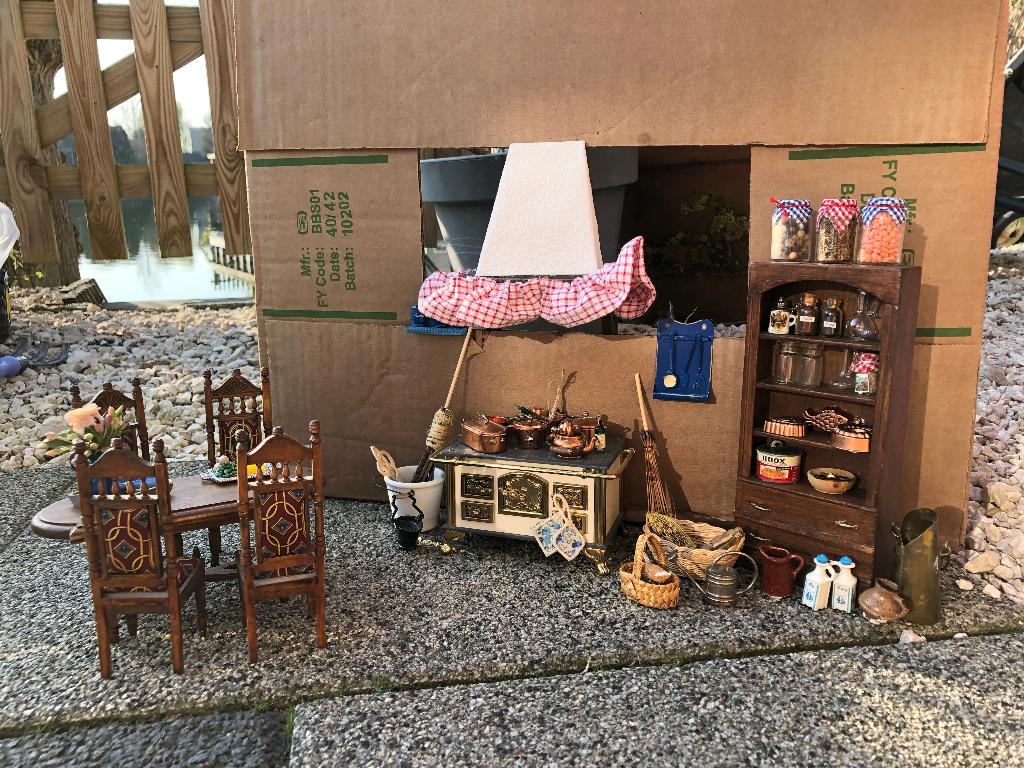 Poppenhuis verzamel opstelling de keuken, Verzamelen, Poppenhuizen en Toebehoren, Ophalen of Verzenden, Gebruikt, Poppenhuis