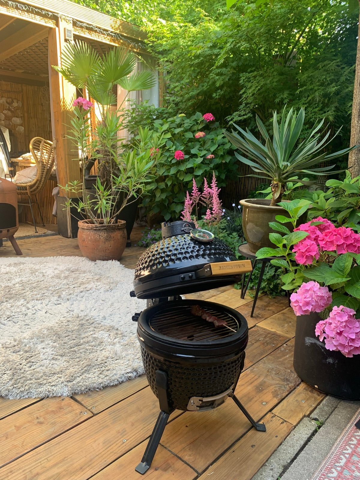 BBQ met marmeren plaat en beschermhoes, Ophalen, Zo goed als nieuw
