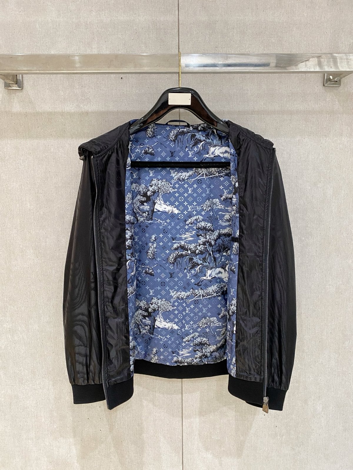 Louis Vuitton vest ‘26, Ophalen of Verzenden, Zo goed als nieuw, Maat 48/50 (M), Zwart