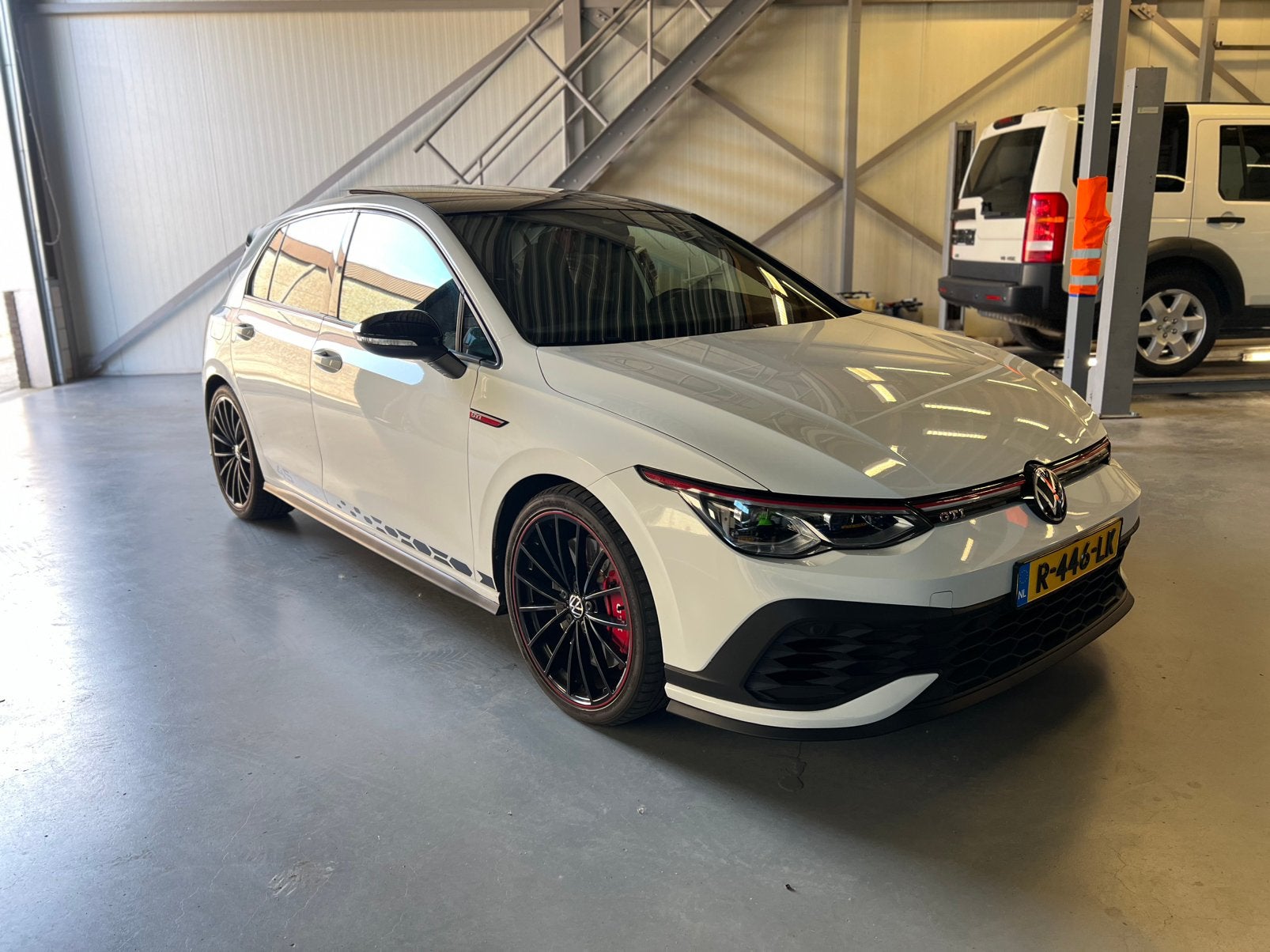 Volkswagen Golf 2.0 TSI GTI Clubsport 45 Jahre! Akra|Pano, Auto's, Volkswagen, 4 cilinders, 1984 cc, Wit, 75 €/maand