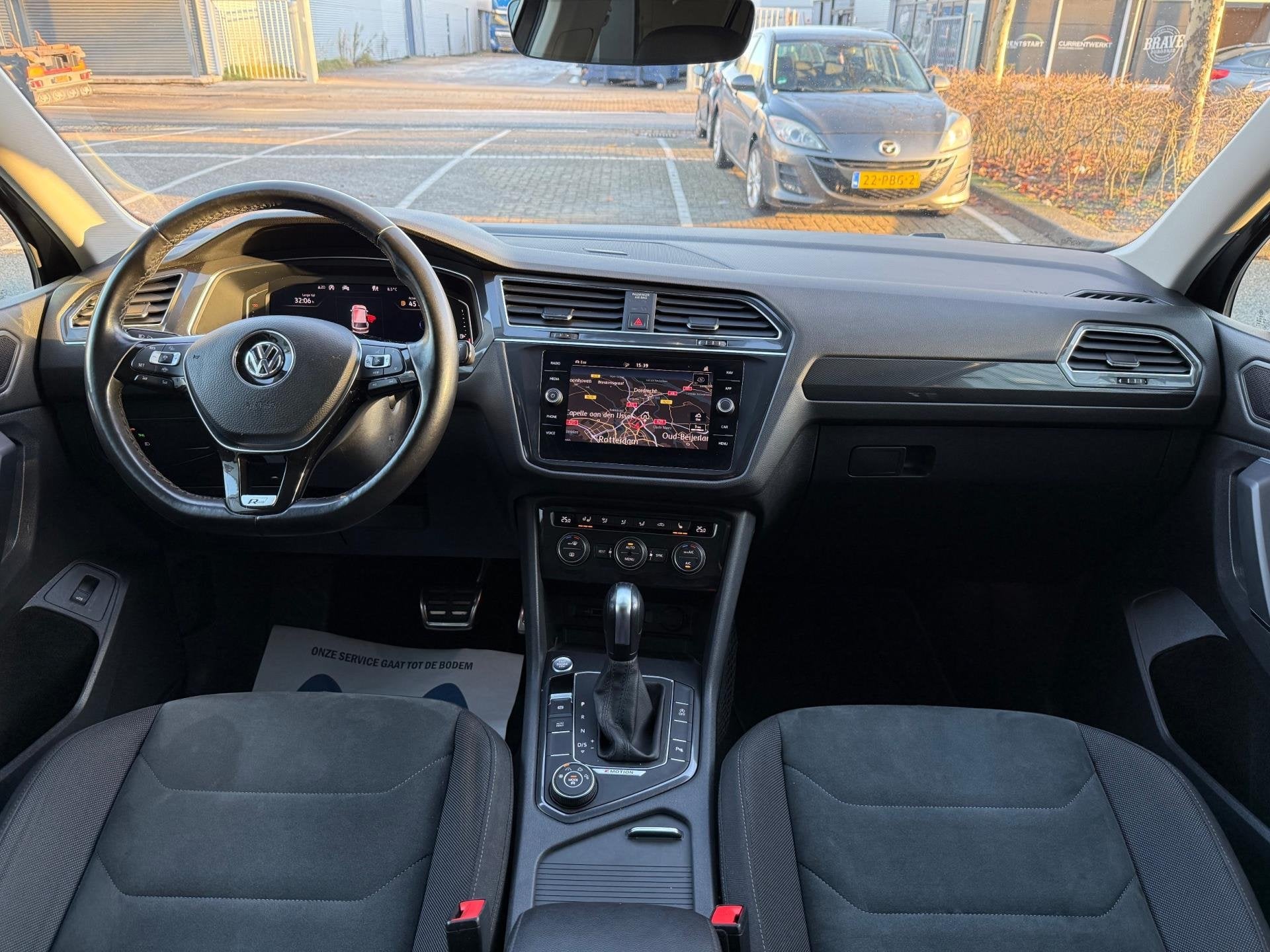 Volkswagen Tiguan Allspace 2.0 TSI 4Motion 220PK R-Line 7p., Gebruikt, 4 cilinders, 7 stoelen, Leder