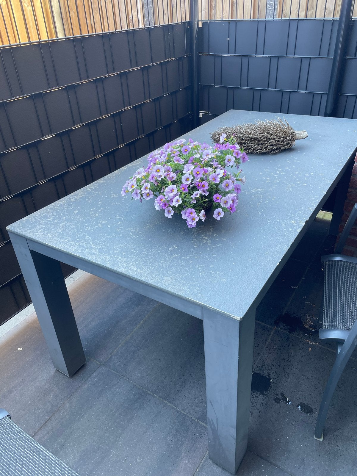 Ophalen in Wouw! Robuuste tuintafel, grijs, 180x90 cm, Ophalen, Gebruikt, Rechthoekig, Metaal