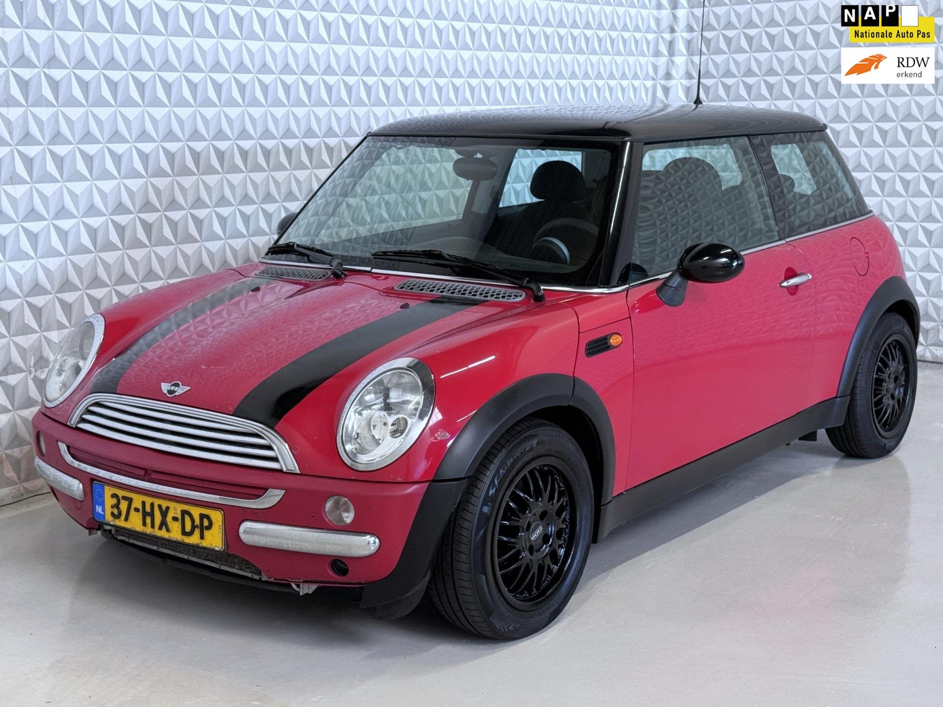 Mini Mini 1.6 Cooper Pepper Airco / AANBIEDING (2002), Auto's, Mini, Voorwielaandrijving, 1025 kg, 15 km/l, Gebruikt