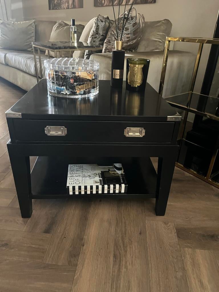 Eichholtz bijzettafel zwart met lade en plank, Huis en Inrichting, 45 tot 60 cm, Minder dan 55 cm, Gebruikt, Vierkant