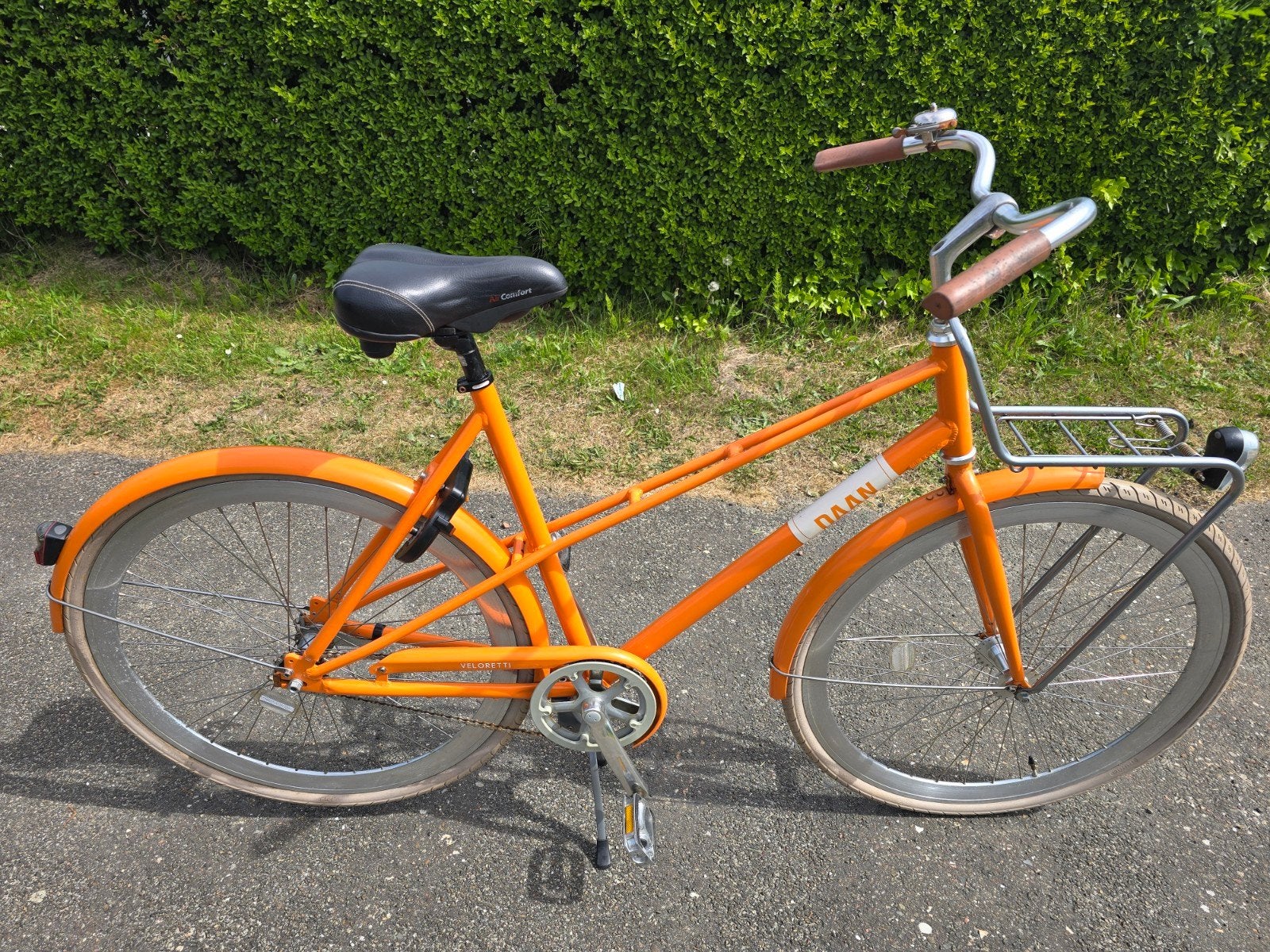 Supermooie weinig gebruikte zgan veloretti caferacer dames., Terugtraprem, Zo goed als nieuw, 50 tot 53 cm, Ophalen