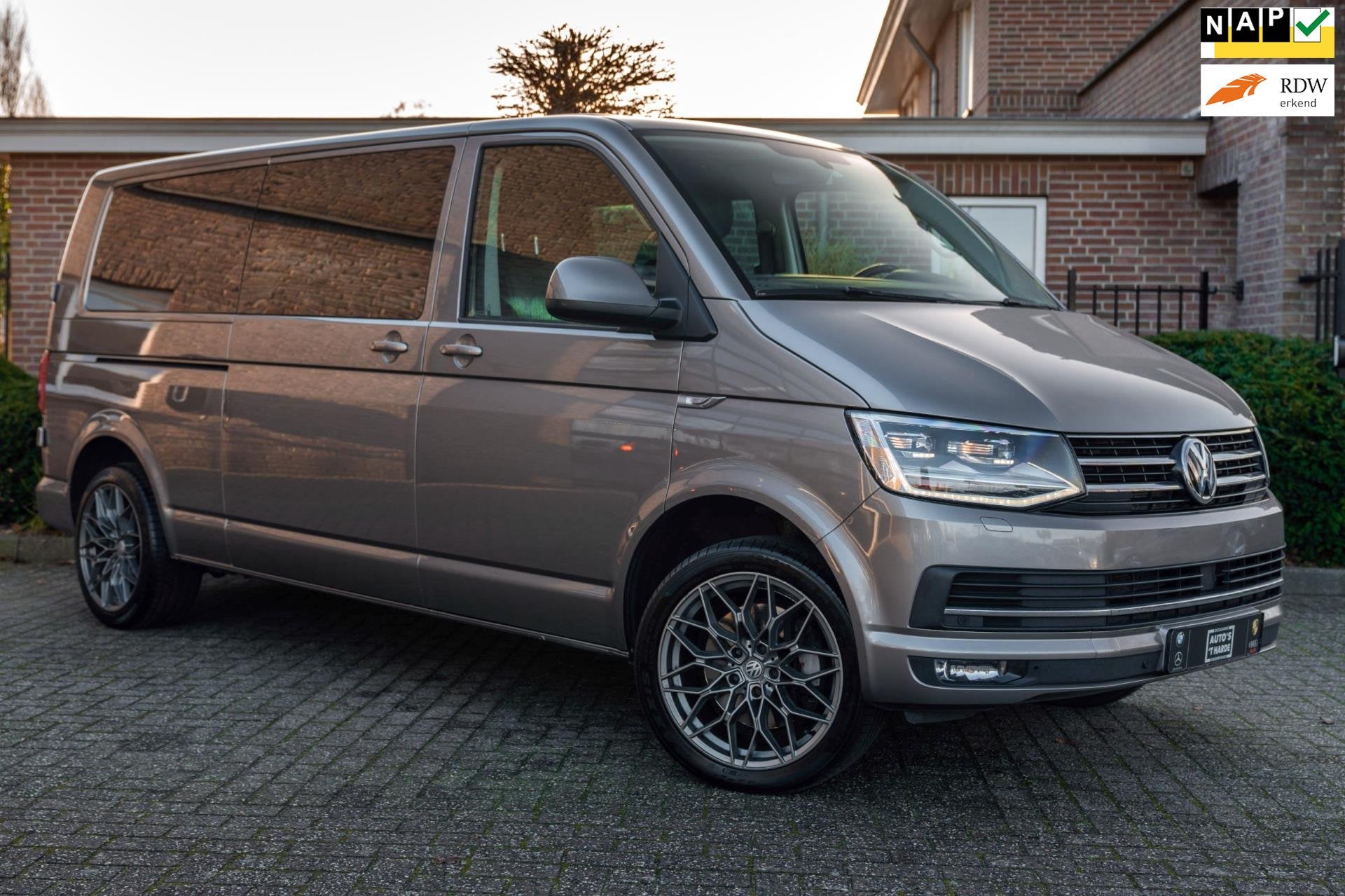Volkswagen Transporter 2.0 TDI L2H1 DC Highline 1e Eig Adapt, Auto's, Gebruikt, 4 cilinders, Volkswagen, Bedrijf