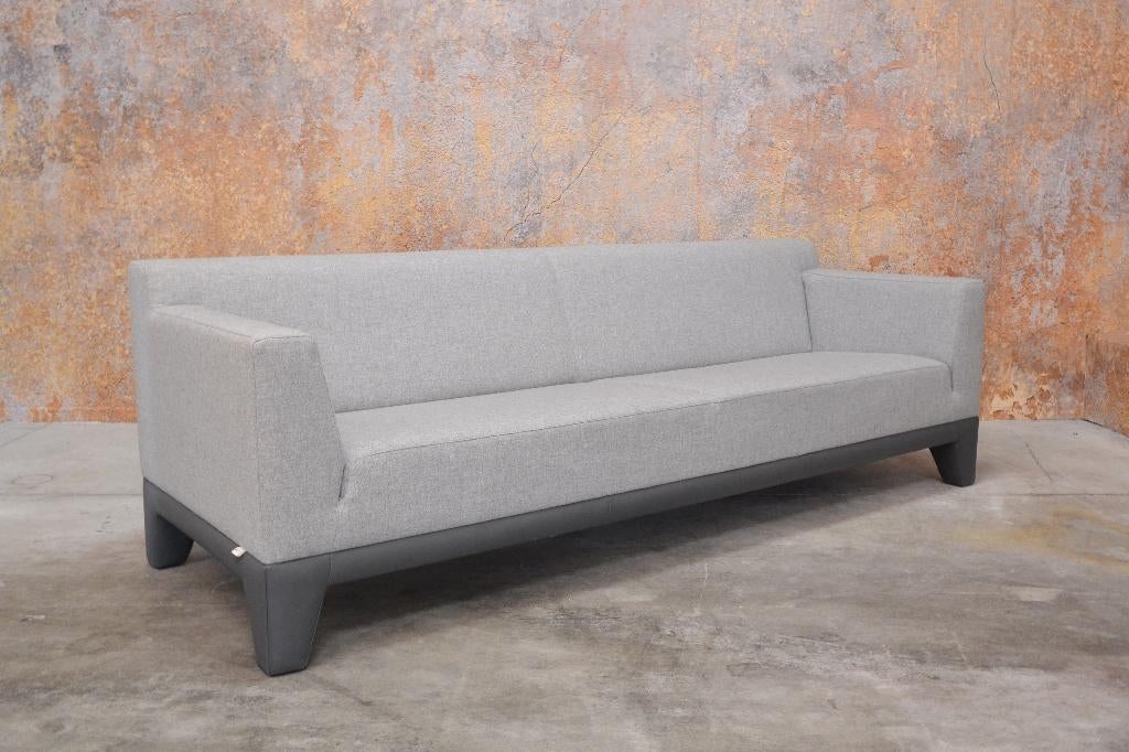 ZGANieuw grijze stoffen Leolux Plot design bank leer+stof, Leolux, Leolux, Tweepersoons, 75 tot 100 cm