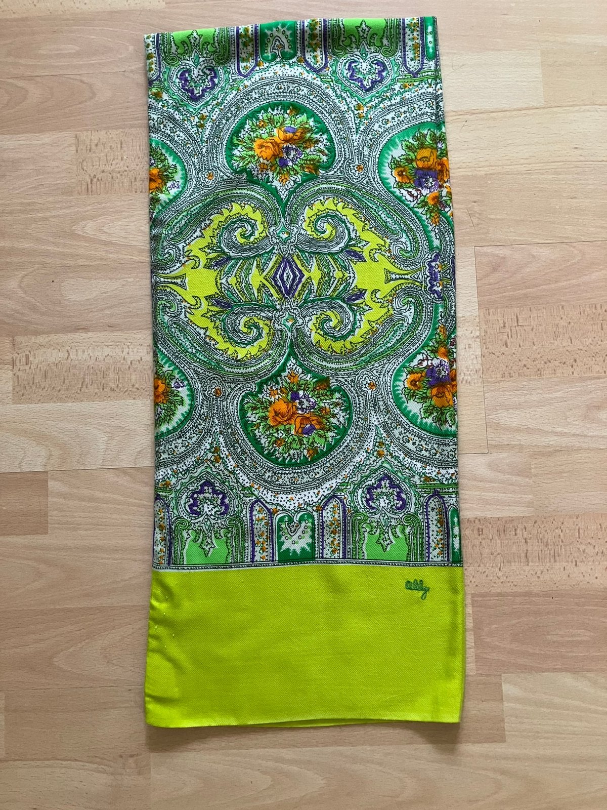 Oilily limoengeel gebloemd sjaaltje zgan, Ophalen of Verzenden, Zo goed als nieuw, Sjaal