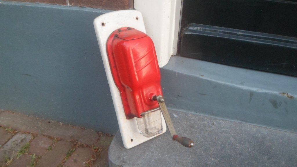 Wandkoffiemolen KOFFIEMOLEN rood wit voor wandbevestiging, Ophalen of Verzenden