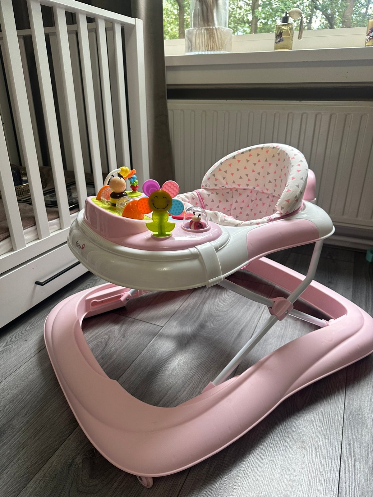 Qute loopstoel roze, Kinderen en Baby's, Ophalen, Nieuw, Overige typen, Met licht