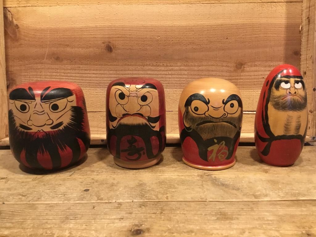 Vintage Japanse kokeshi poppen (€30 p/s incl. verzending), Verzenden