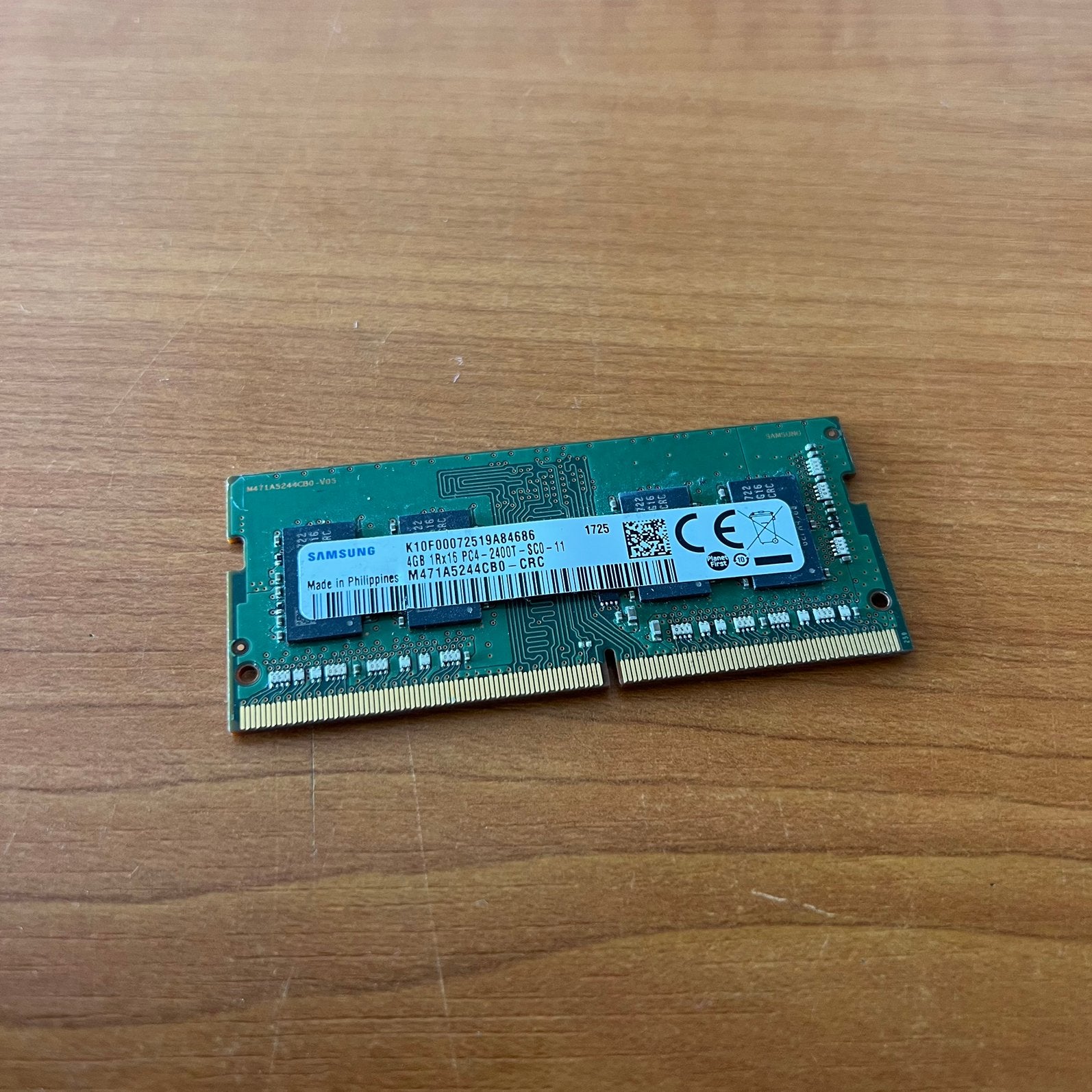 Samsung 4GB 1Rx16 DDR4 2400MHz  ( 1x 4GB ), Computers en Software, RAM geheugen, Gebruikt, DDR4, 2400 MHz, Ophalen of Verzenden