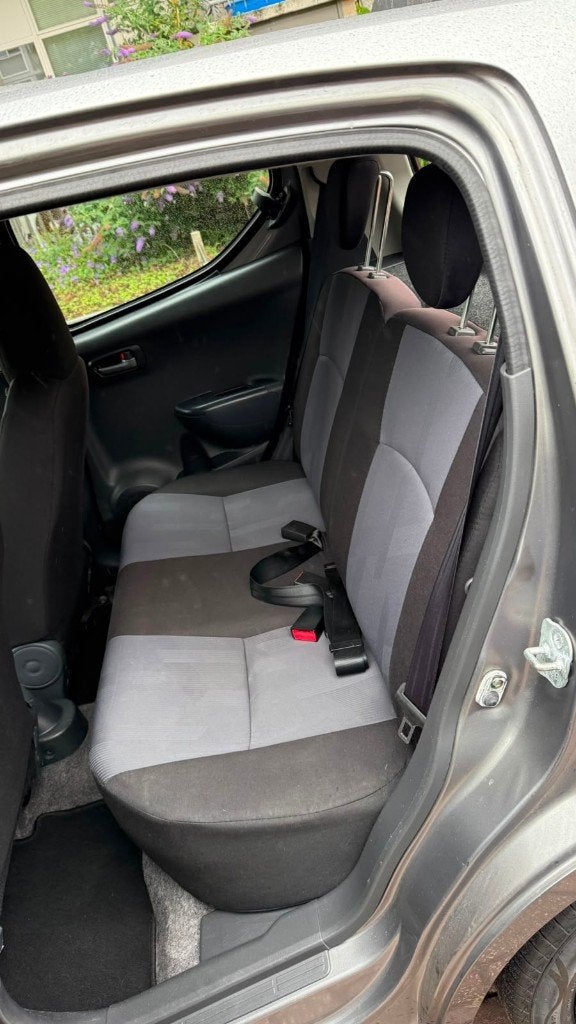 Foto 2 van Suzuki Alto 1.0 EASSS 5-drs (2013)- benzine- 4 nieuwe banden