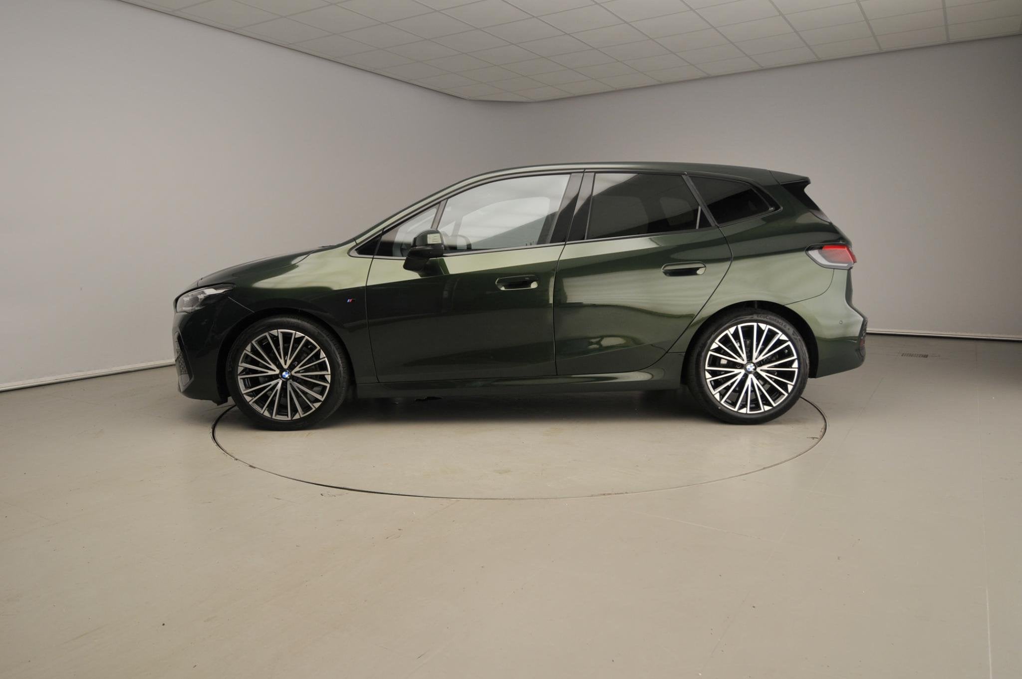 BMW 2-serie Active Tourer 218d Automaat | M Sportpakket | Ha, Auto's, 150 pk, Origineel Nederlands, Bedrijf, Diesel