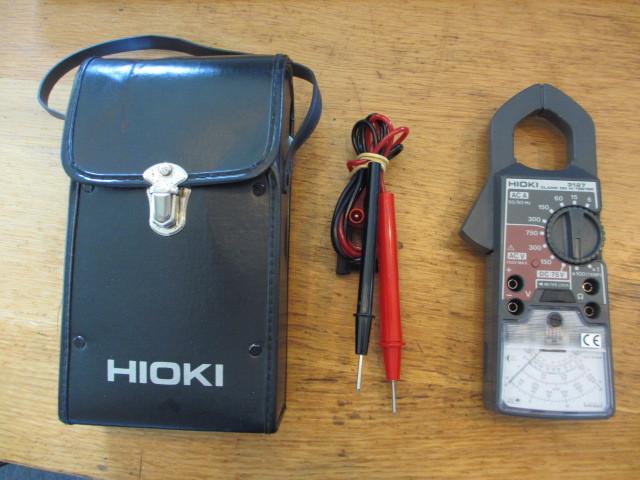 Hioki 3127 multitester in hoes, Ophalen of Verzenden, Gebruikt, Multimeter