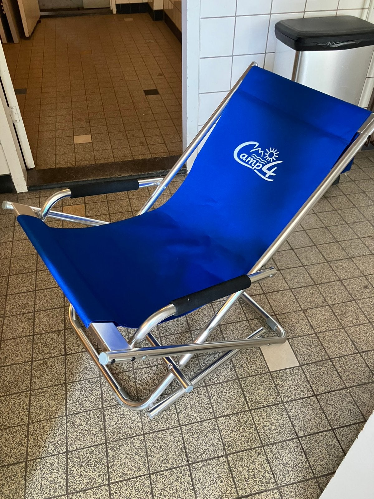 Camp 4 ligstoel met schommel functie., Ophalen of Verzenden, Gebruikt, Aluminium