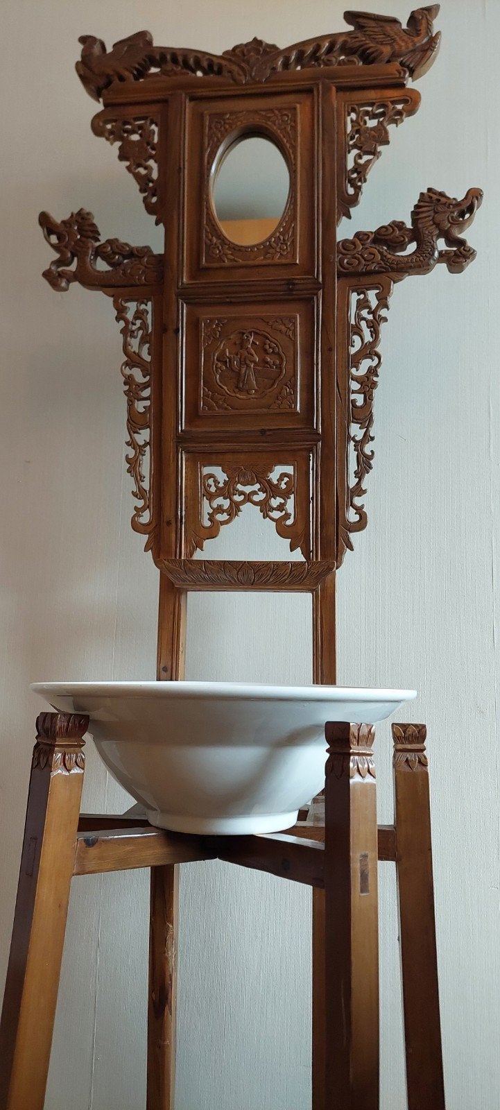 Oosterse wastafel met spiegel en houtsnijwerk, Ophalen