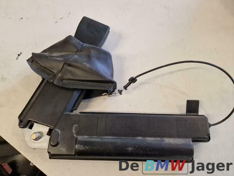 Gordelspanner rechtsvoor BMW 5-7 serie E32 E34 8127712, Gebruikt, Ophalen of Verzenden, BMW, BMW