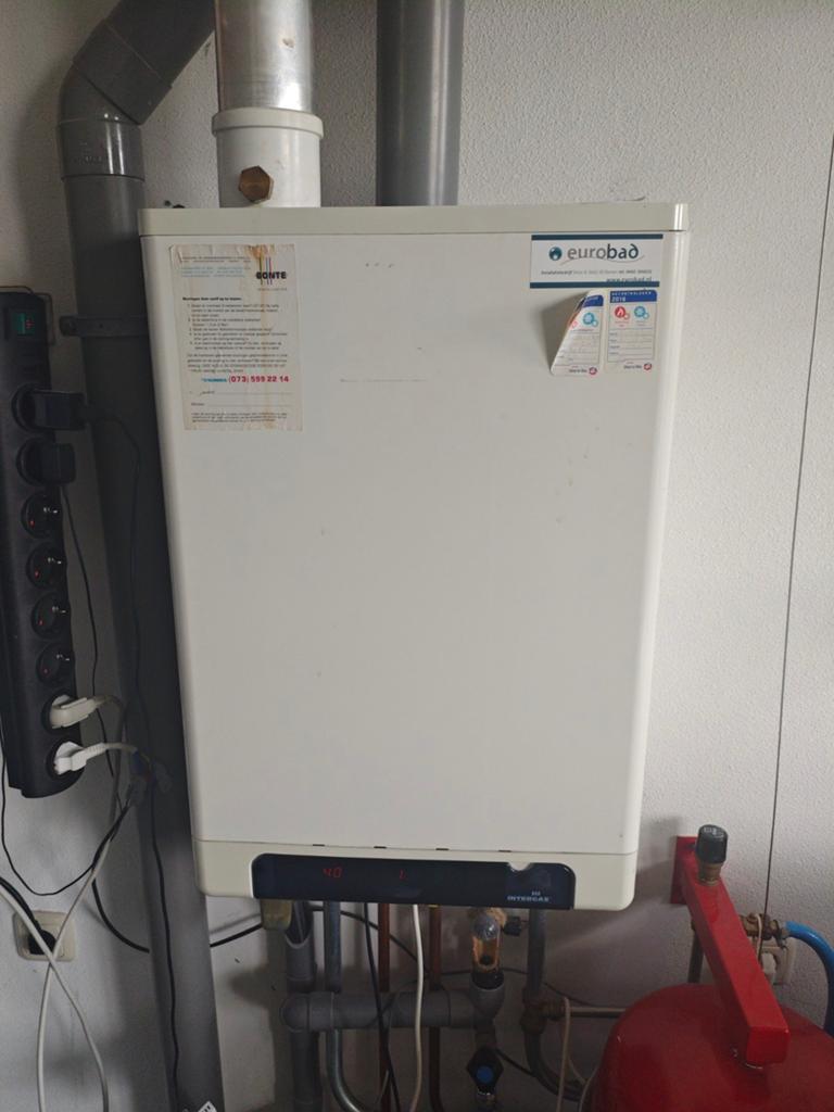 Intergas Kombi Kompakt HRE 28/24 CV-ketel, Ophalen, Gebruikt, Hoog rendement (Hr), Cv-ketel of Combi-ketel