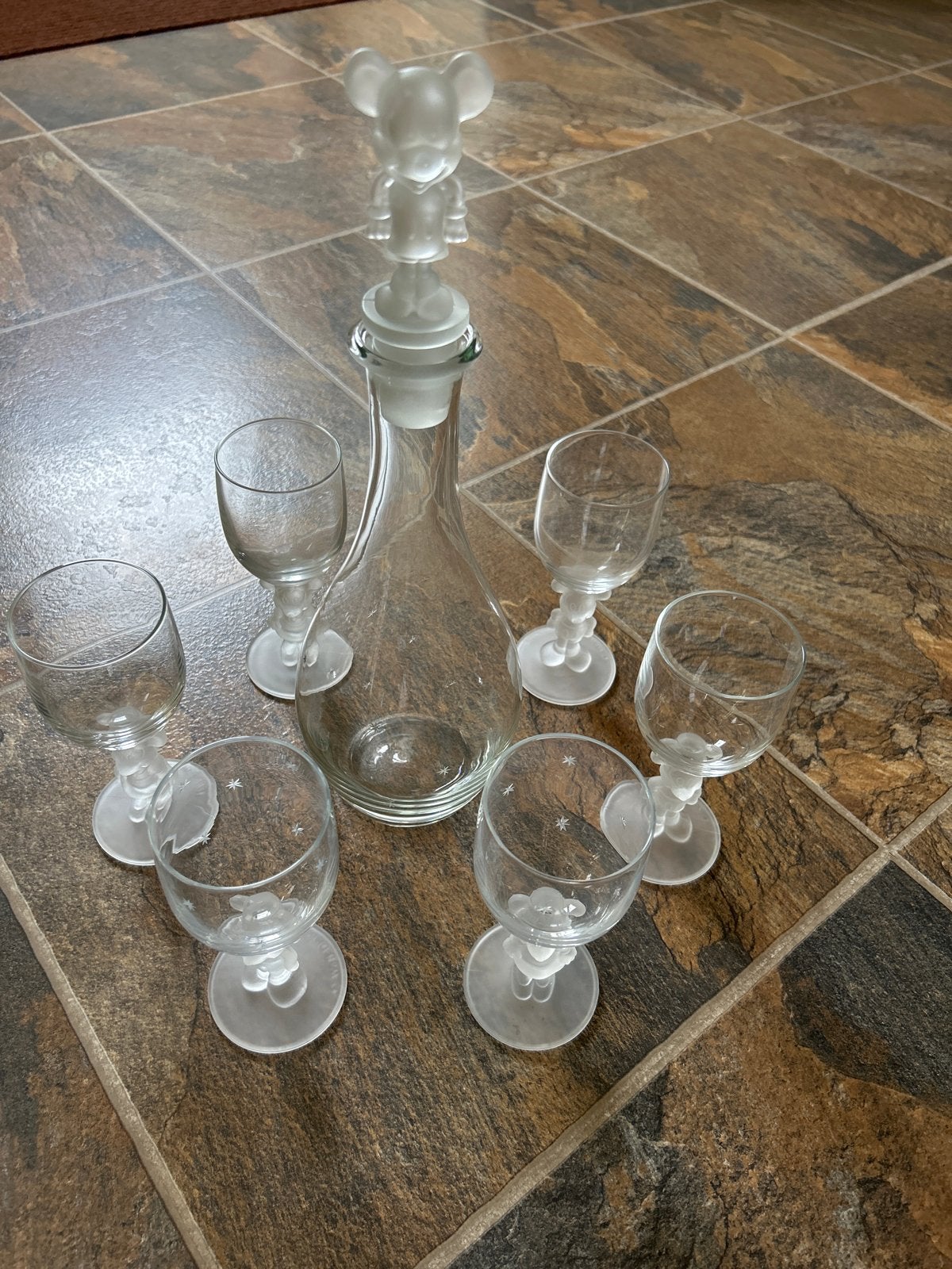 Vintage Mickey Mouse karaf en glazen set, Ophalen of Verzenden, Mickey Mouse, Zo goed als nieuw, Servies