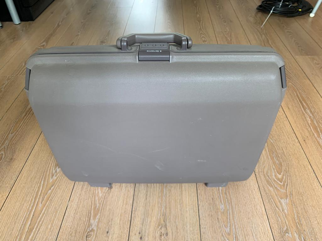 Samsonite Koffer Middelmodel - Stevig en Ruim, Sieraden, Tassen en Uiterlijk, Koffers, Gebruikt, Hard kunststof, 60 tot 70 cm