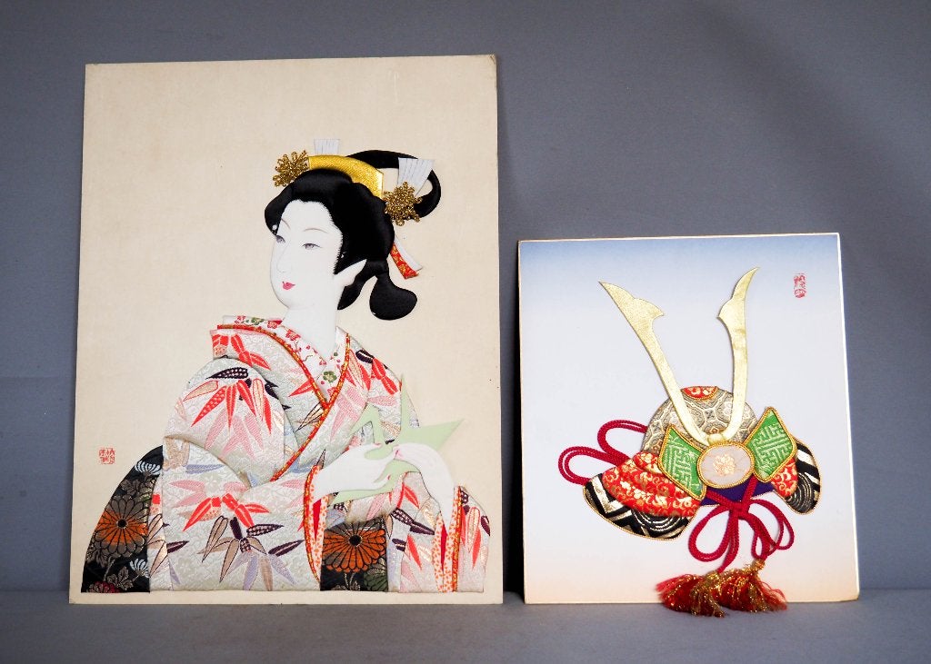 Japans Geisha en Samoerai Kabuto zijde kunstwerk - Oshie, Antiek en Kunst, Wanddecoratie, Textiel, Ophalen of Verzenden, 41 cm