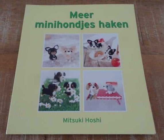 Meer minihondjes, mini hondjes haken - haakboek - M. Hoshi, Verzenden, Zo goed als nieuw, Haken, Patroon of Boek