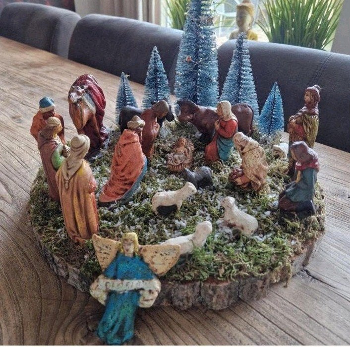 Prachtige antieke Kerstgroep op boomschijf, Diversen, Kerst, Ophalen of Verzenden