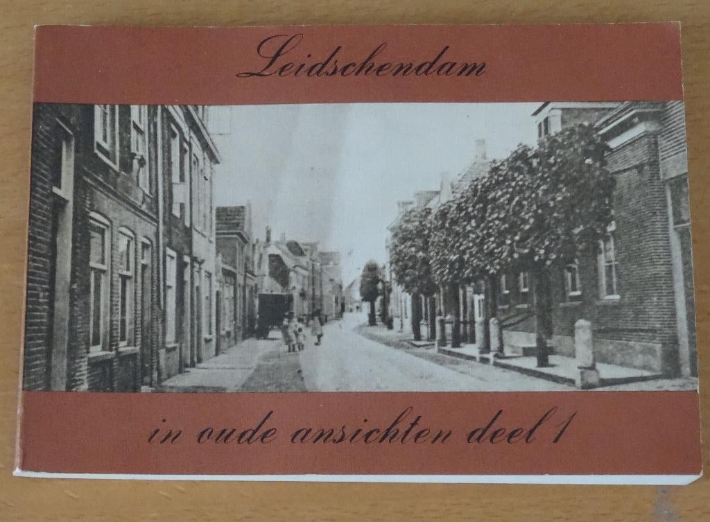LEIDSCHENDAM in oude ansichten deel 1 - CH Voorhoeve, Boeken, Geschiedenis | Stad en Regio, Ophalen of Verzenden, Gelezen, CH Voorhoeve