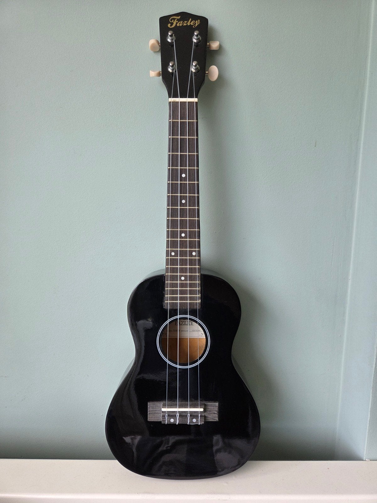 Fazley K23B-W Zwarte Ukulele, Ophalen of Verzenden, Gebruikt, Overige typen