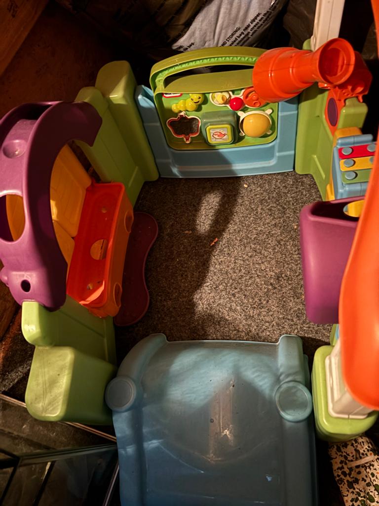 Little Tikes Activity Garden Speelhuisje, Ophalen, Zo goed als nieuw, 6 maanden tot 2 jaar