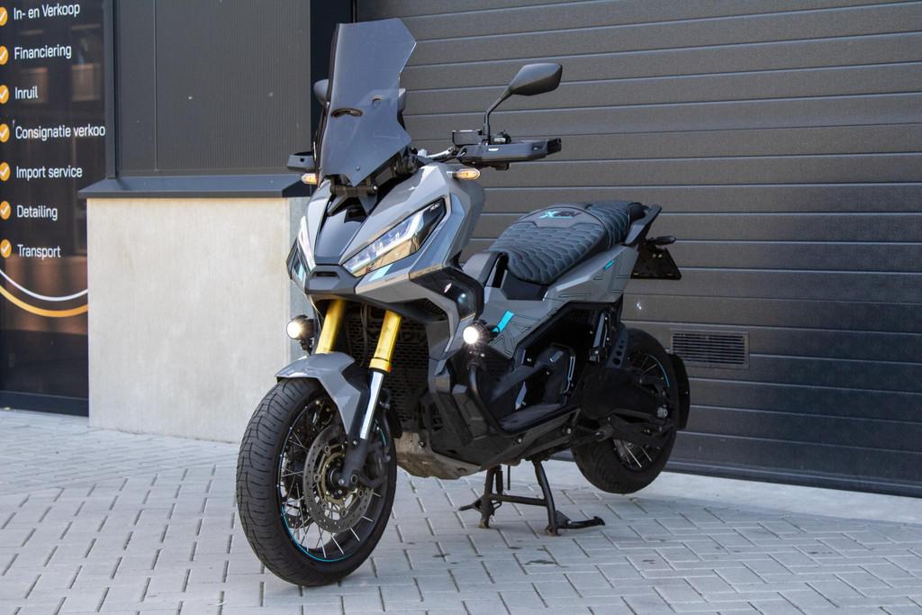 Honda NC 750 X-ADV | A2 | Akra | Handvatverwarm | Navi, Scooter, Rivium Boulevard 222-11
2909 LK  Capelle aan den Ijssel, NL, 745 cc