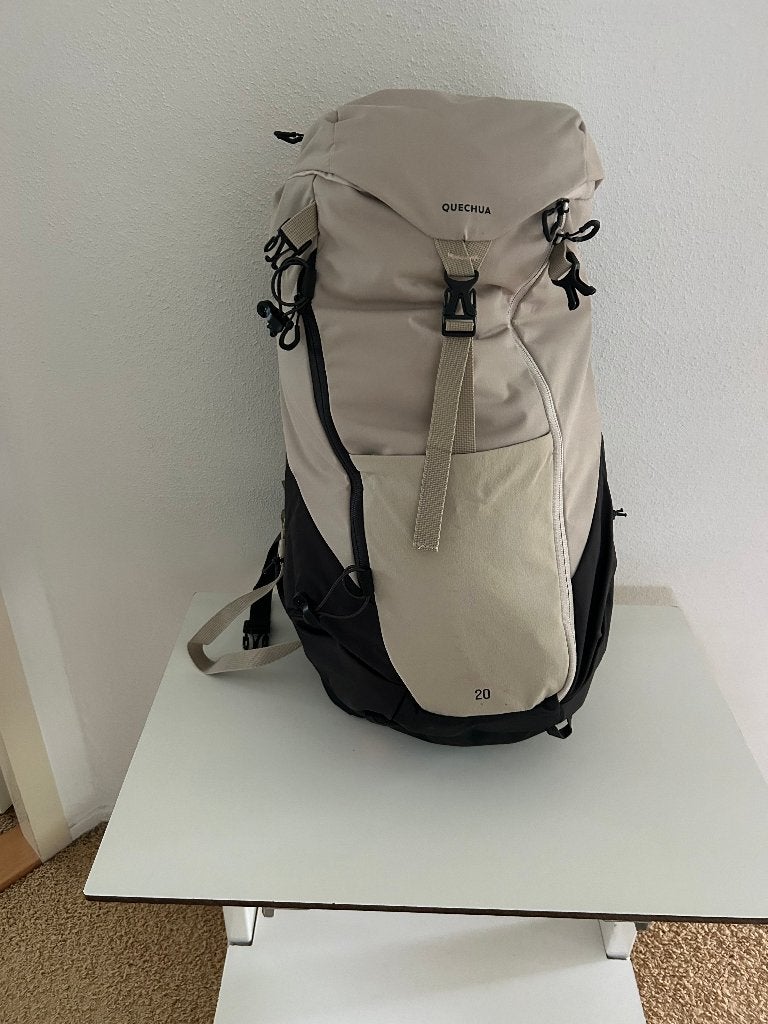 Quechua 20L Wandelrugzak met Air Cooling, Ophalen of Verzenden, Gebruikt, Rugzak