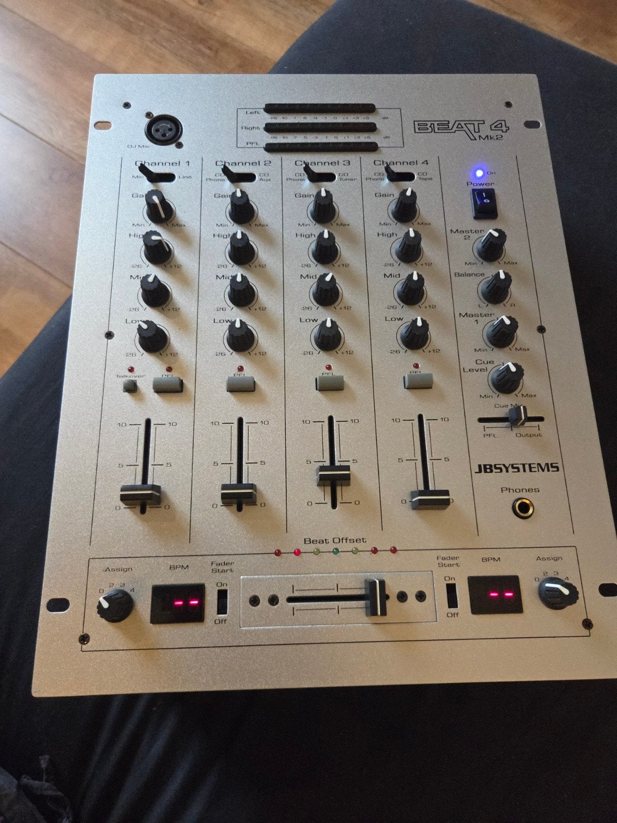 JB Systems Beat 4 MKII DJ Mixer, Muziek en Instrumenten, Mengpanelen, Ophalen of Verzenden, Zo goed als nieuw, Minder dan 5 kanalen