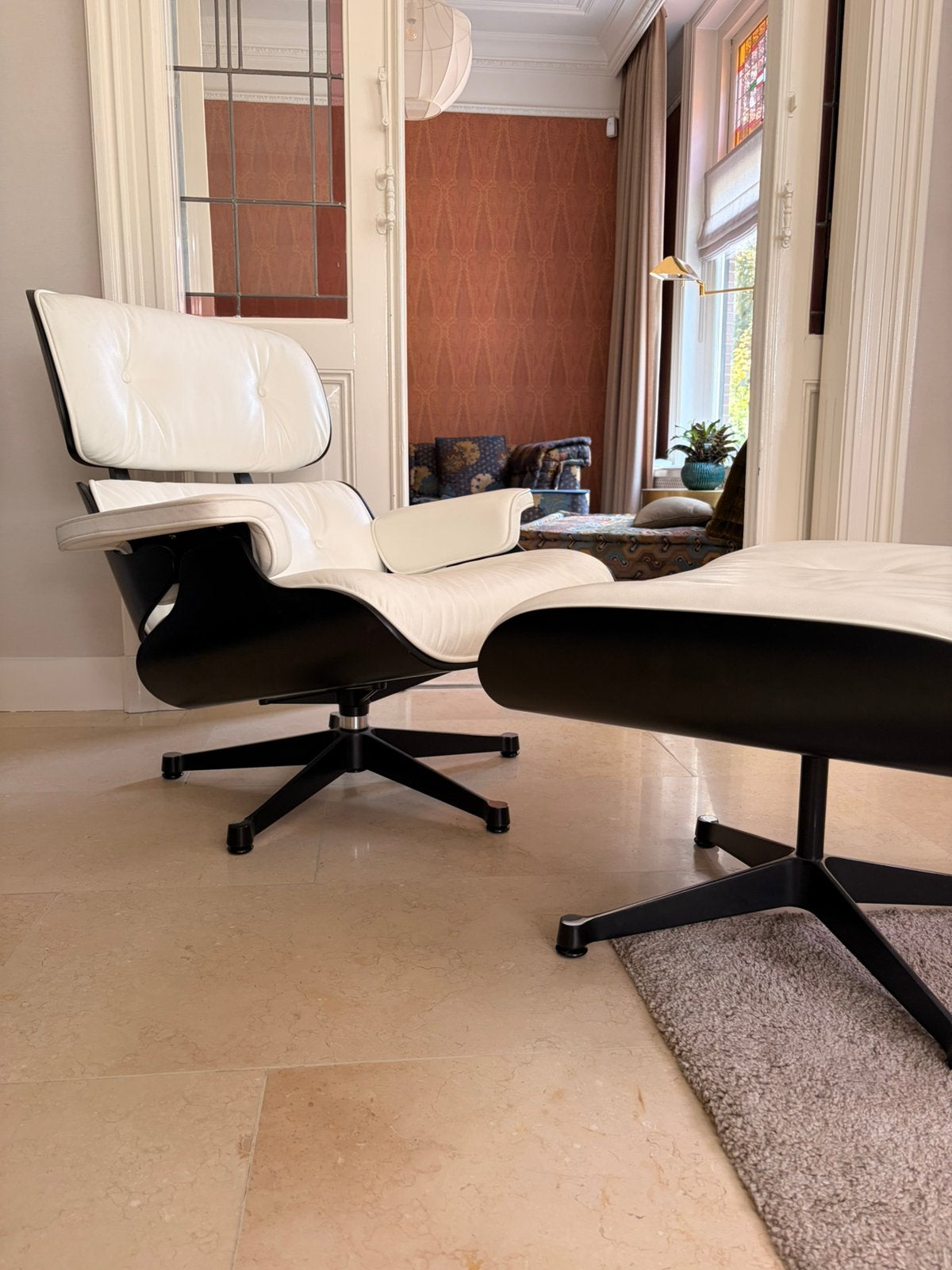 Originele Vitra Eames Lounge Chair +Ottoman Bianco leer 2007, Huis en Inrichting, Stoelen, Wit, Leer, Ophalen of Verzenden, Zo goed als nieuw
