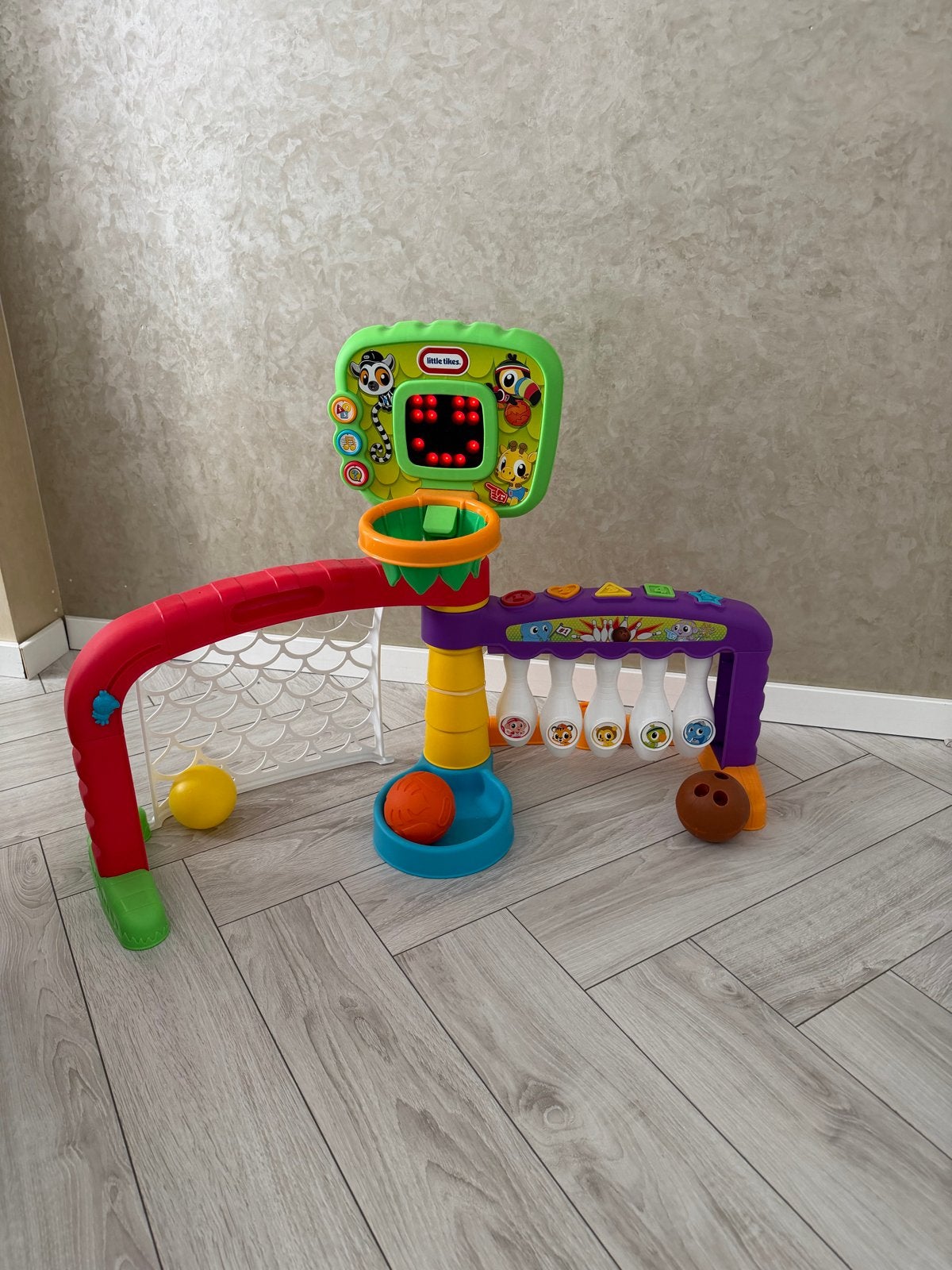 Little Tikes 3-in-1 Sportcentrum: Voetbal, Basketbal, Bowlin, Ophalen of Verzenden, Gebruikt, Overige typen, Met licht
