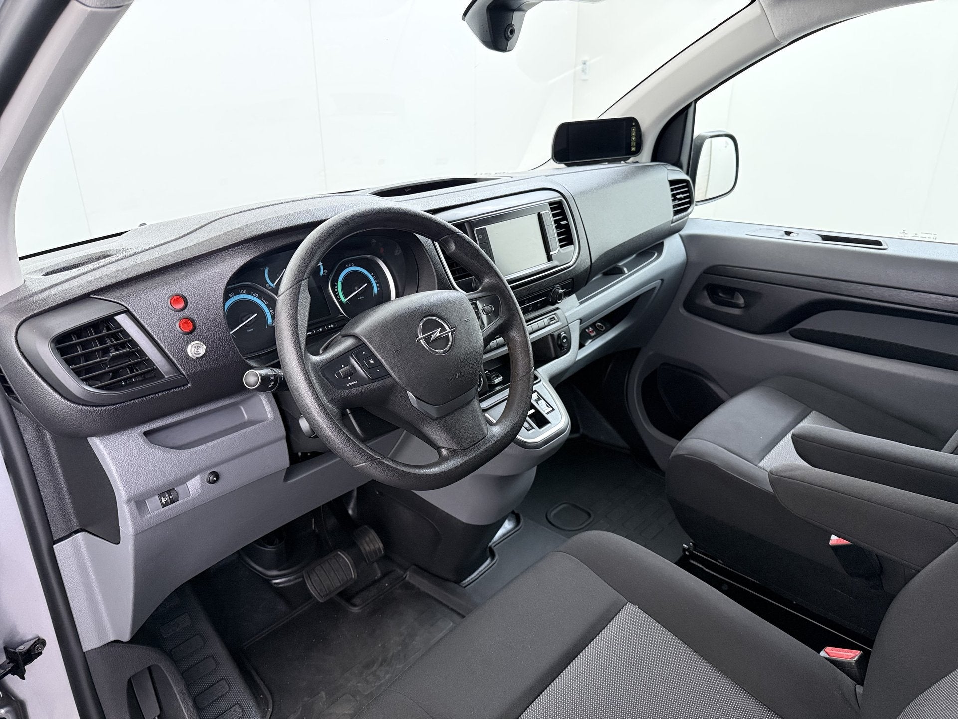 Opel Vivaro-e 75kWh AUT. Navi 360Camera L2H1 Airco Apple C, Gebruikt, Zwart, Origineel Nederlands, Opel