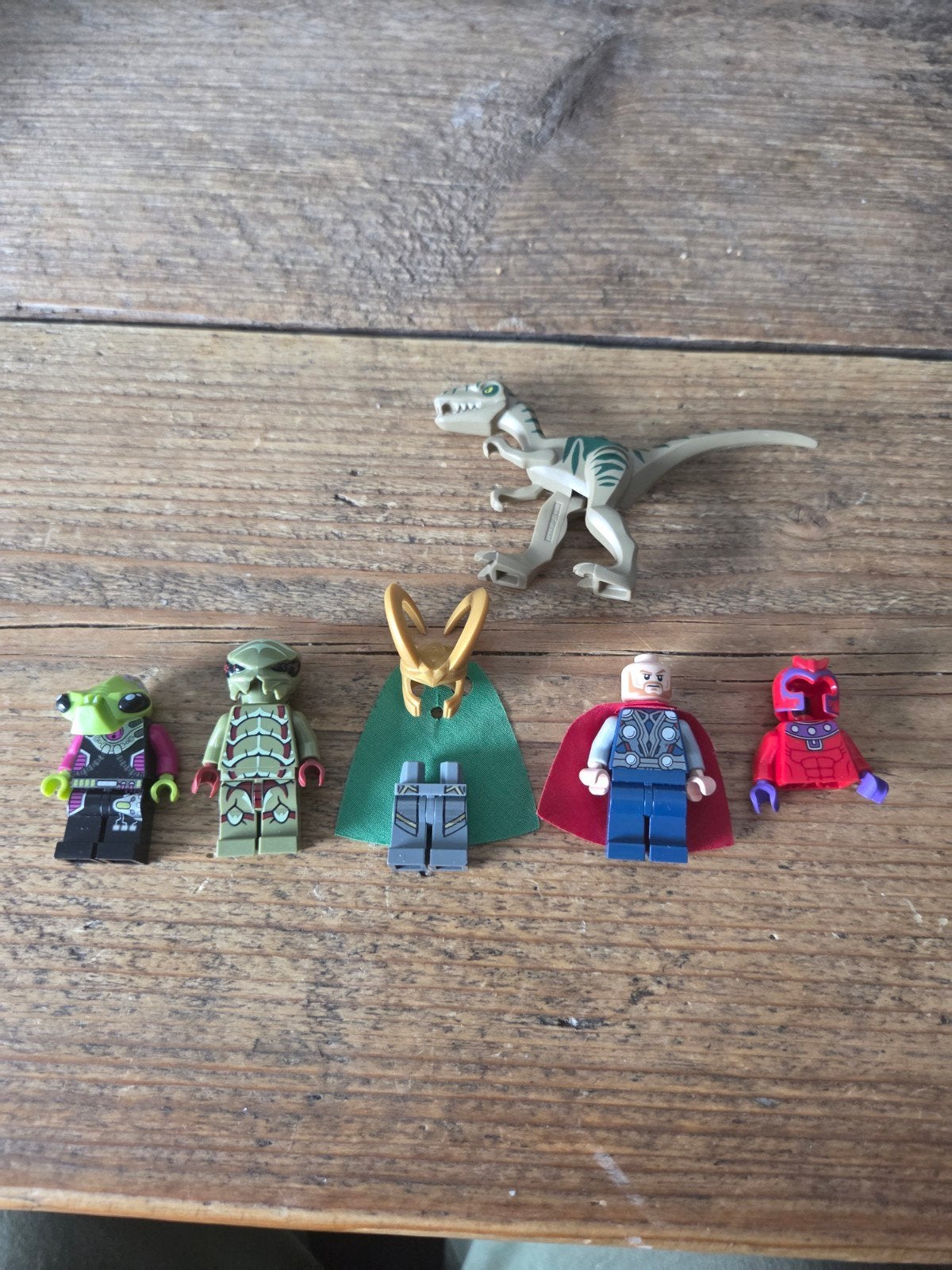 Lego minifigure marvel, alien en dinosaurus, Ophalen of Verzenden, Gebruikt, Overige merken