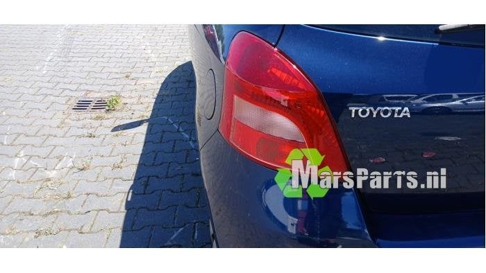 Achterlicht links van een Toyota Yaris, Auto-onderdelen, Gebruikt, -, -, Ophalen of Verzenden