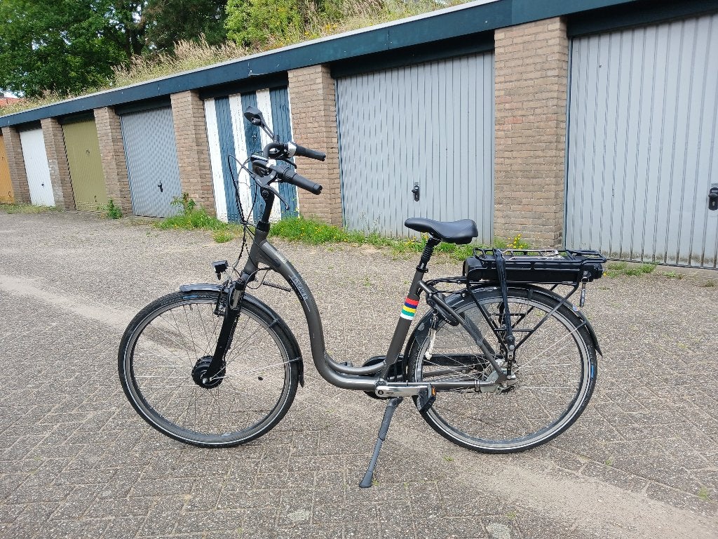 electrische fiets lage instap, Gebruikt, 47 tot 51 cm, 50 km per accu of meer, Ophalen
