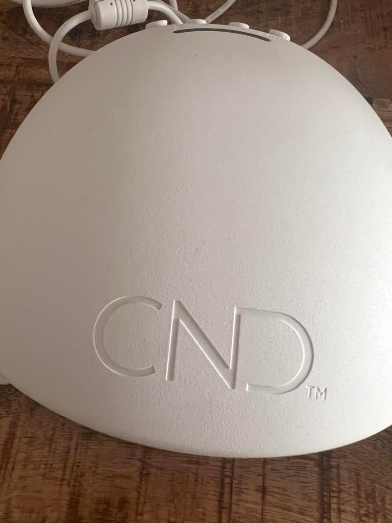 CND LEDLAMP SHELLAC, Diensten en Vakmensen, Schoonheidsspecialisten | Manicure, Kunst- of Gelnagels, Nagels lakken, Nagelverzorging