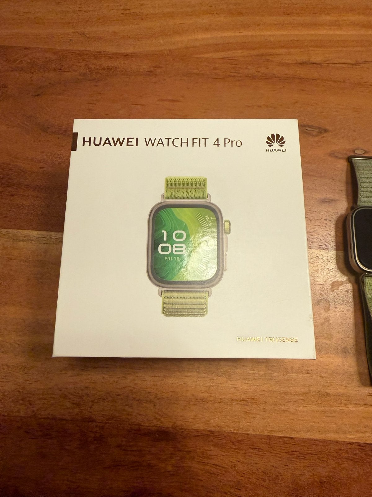 Huawei Watch Fit 4 Pro - Zo goed als nieuw, Afstand, Ophalen of Verzenden, Zo goed als nieuw, Waterdicht