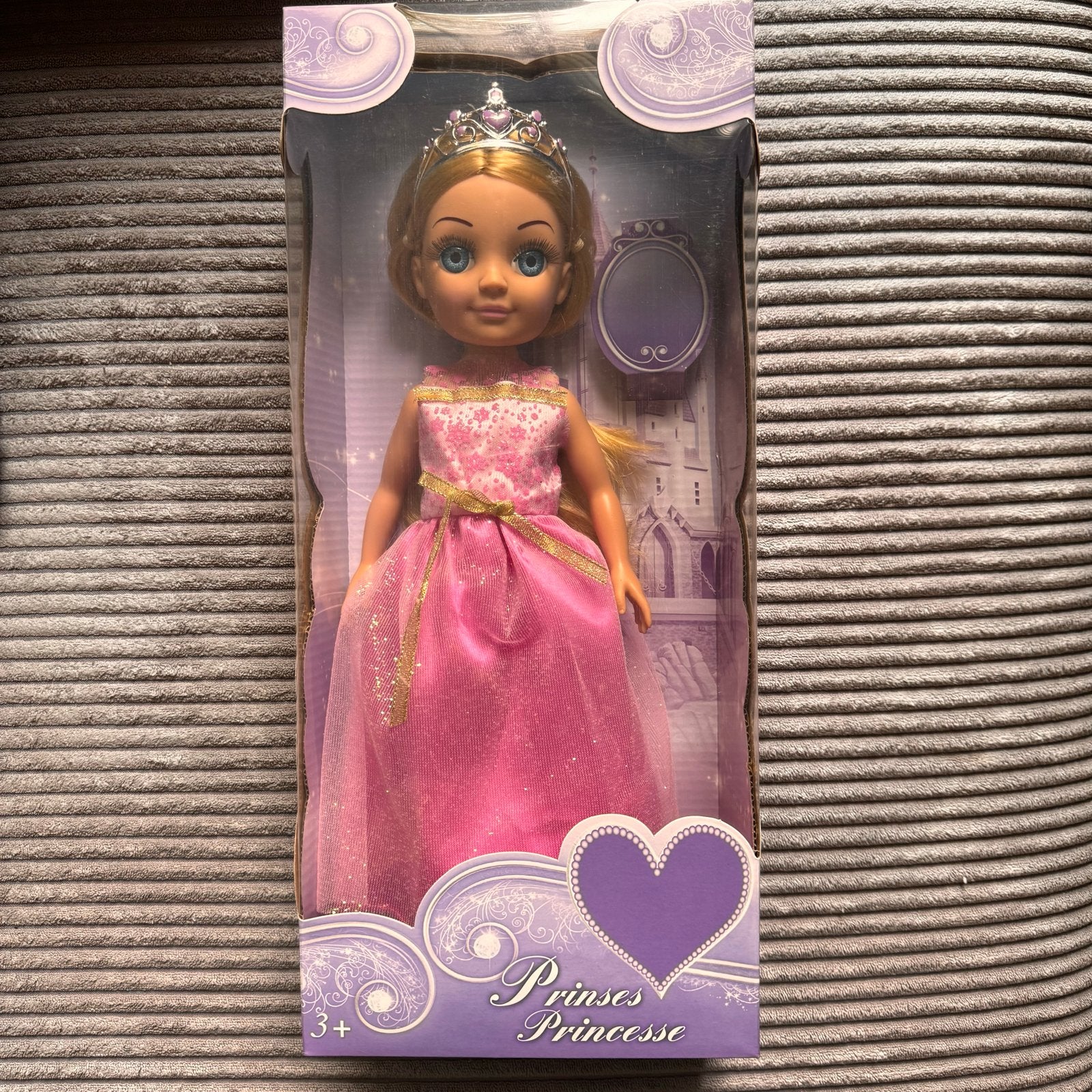 Prinses pop in roze jurk - Nieuw in verpakking, Ophalen of Verzenden, Nieuw, Overige typen