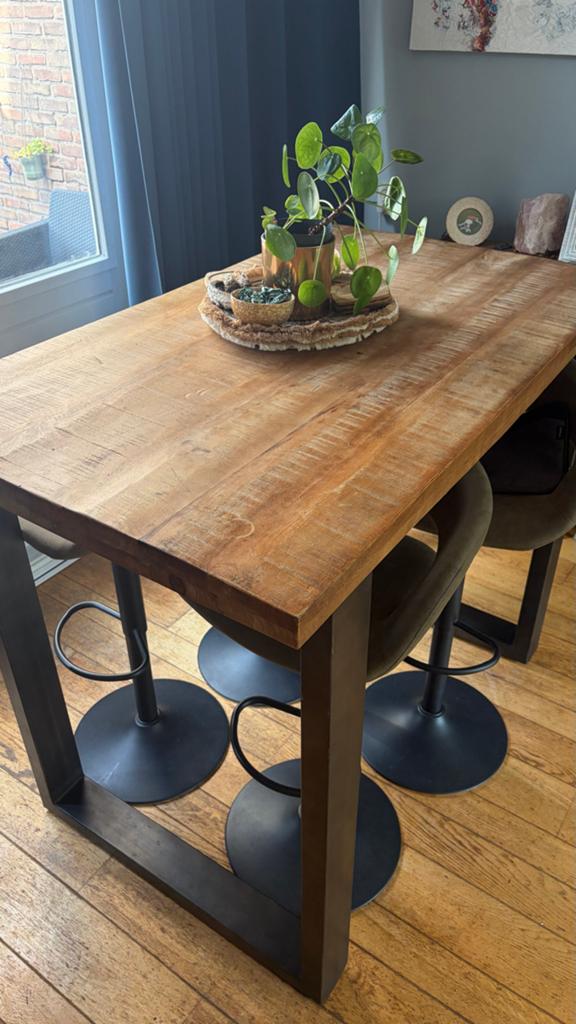 Complete set: Tafel en barstoelen, 100 tot 150 cm, 50 tot 100 cm, Zo goed als nieuw, Vier personen