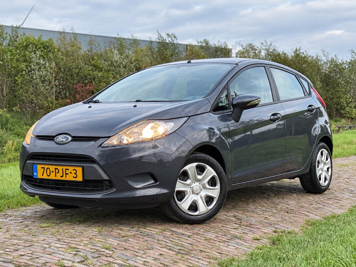 Ford Fiësta 1.25 5-DR 2011 | NW. APK! | DISTR. GDN! | AIRCO!