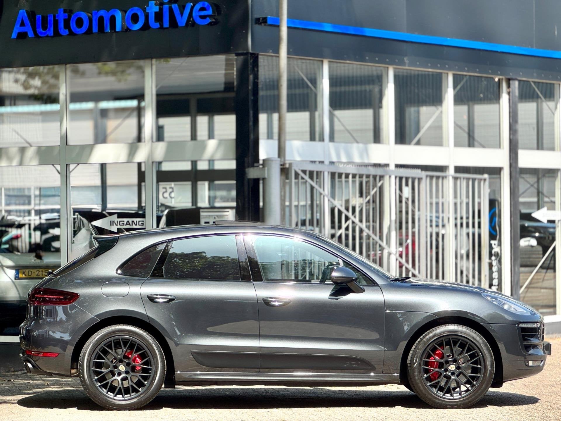 Foto 6 van Porsche Macan 3.0 GTS Burmester ACC Pano Cognac L Chrono Vol