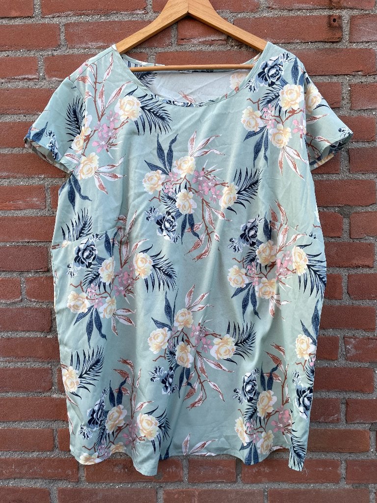nieuw blousje mt 52, Kleding | Dames, Grote Maten, Ophalen of Verzenden, Nieuw, Blauw, Blouse of Tuniek