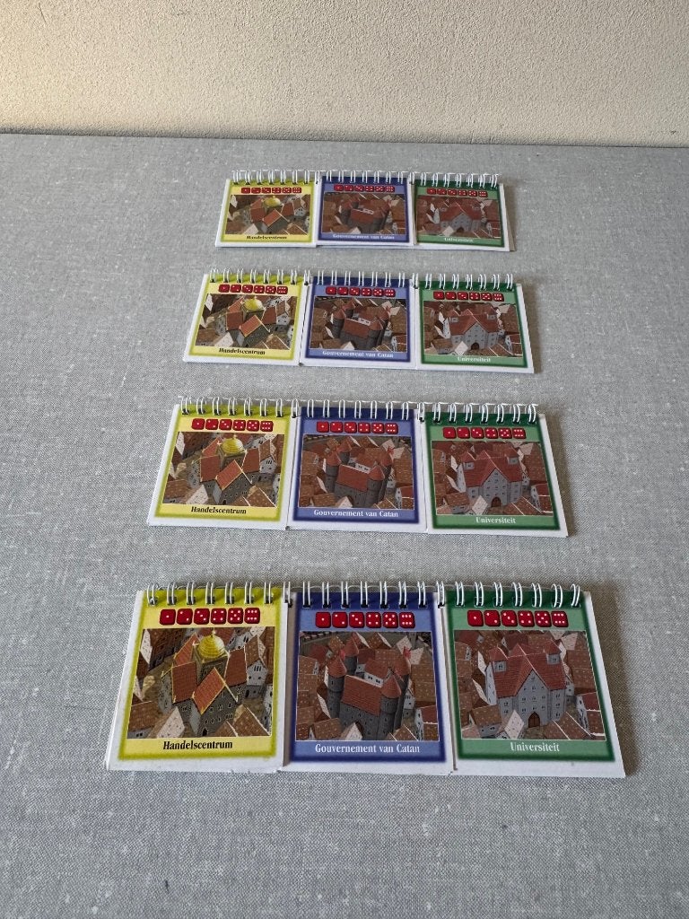 6 NIEUWSTAAT kalenders van Catan Steden en Ridders €10,- P.S, Een of twee spelers, Ophalen of Verzenden, Nieuw, 999 Games