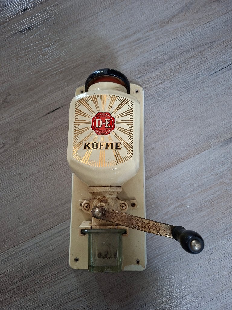 koffie molen, Ophalen
